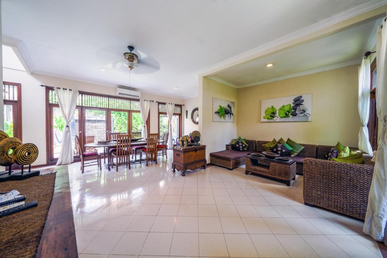 Villa Mica - Kuta - 5 Bedrooms - 5 Bathrooms - Great Location Bagian luar foto
