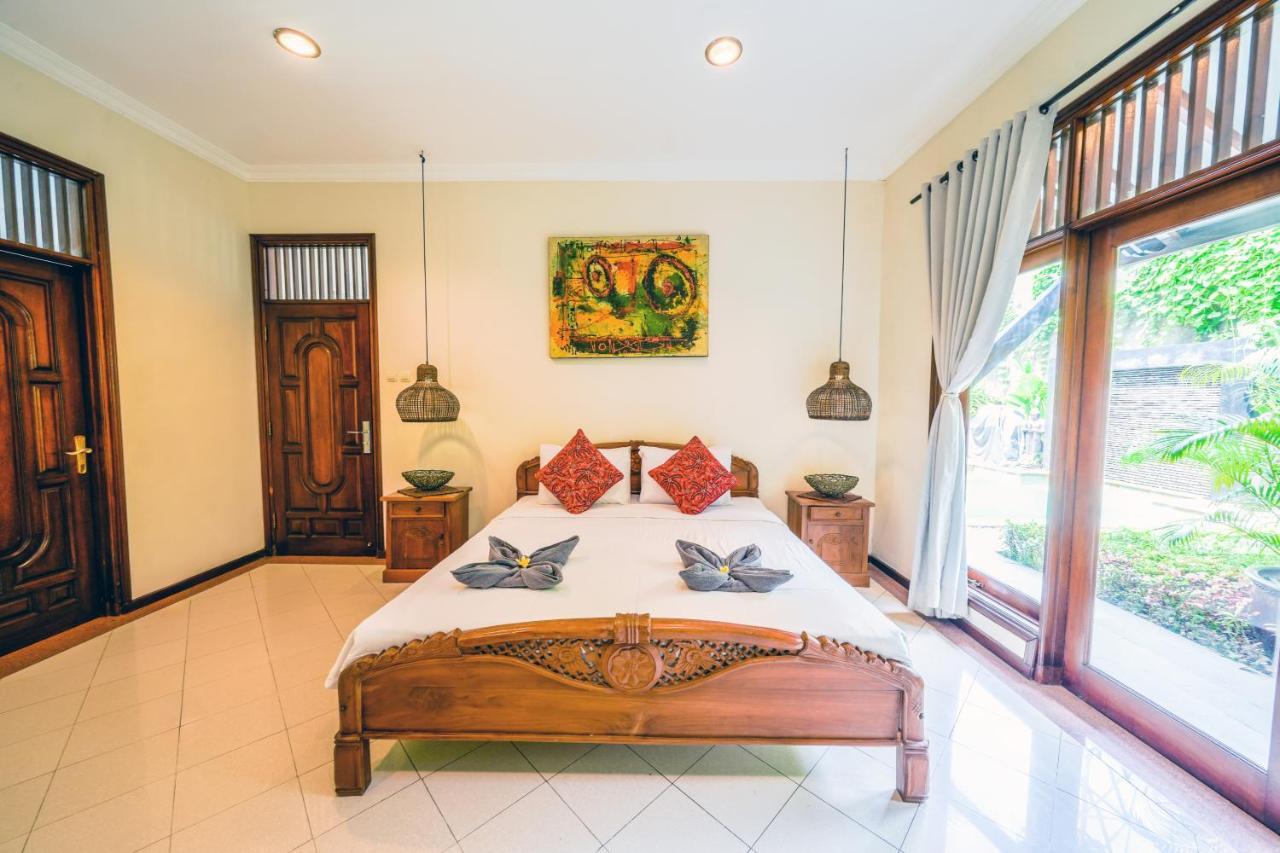 Villa Mica - Kuta - 5 Bedrooms - 5 Bathrooms - Great Location Bagian luar foto
