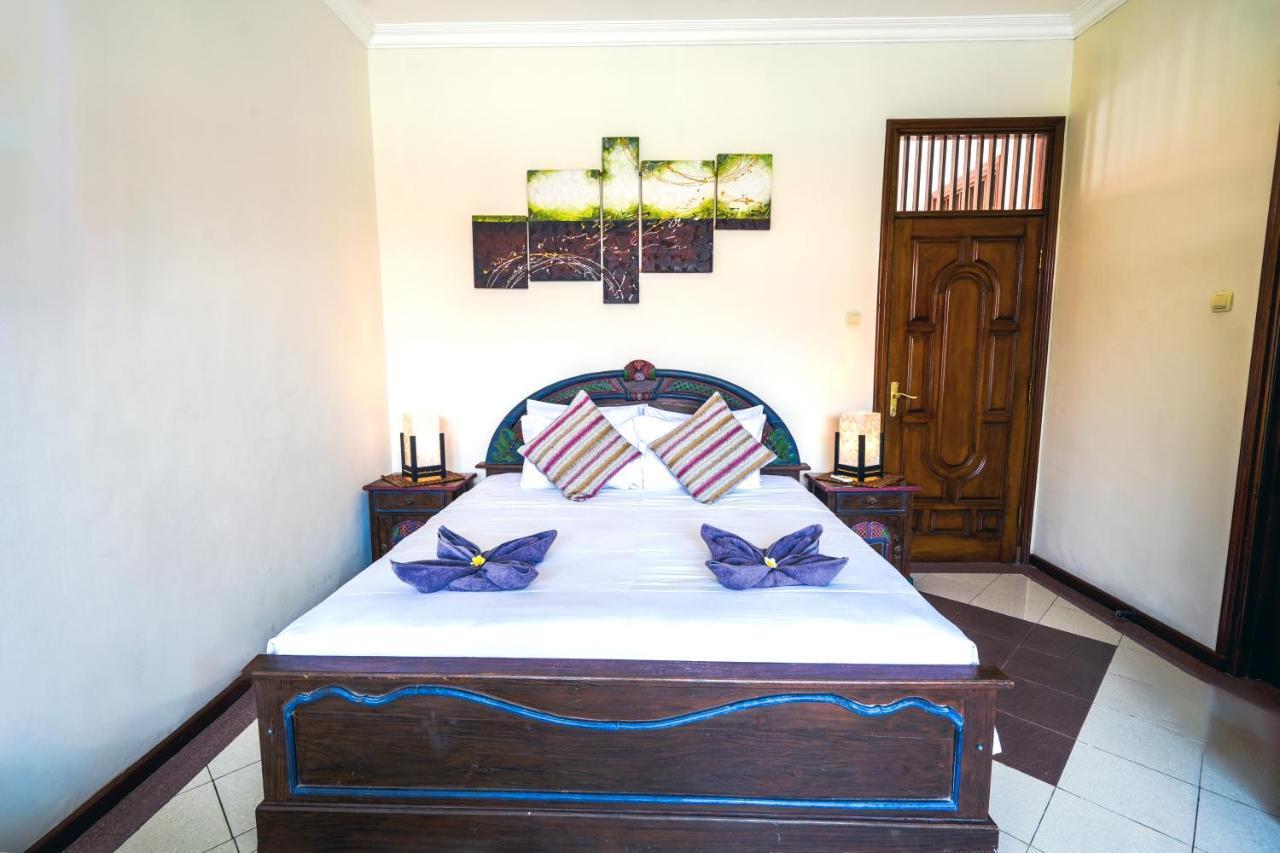 Villa Mica - Kuta - 5 Bedrooms - 5 Bathrooms - Great Location Bagian luar foto